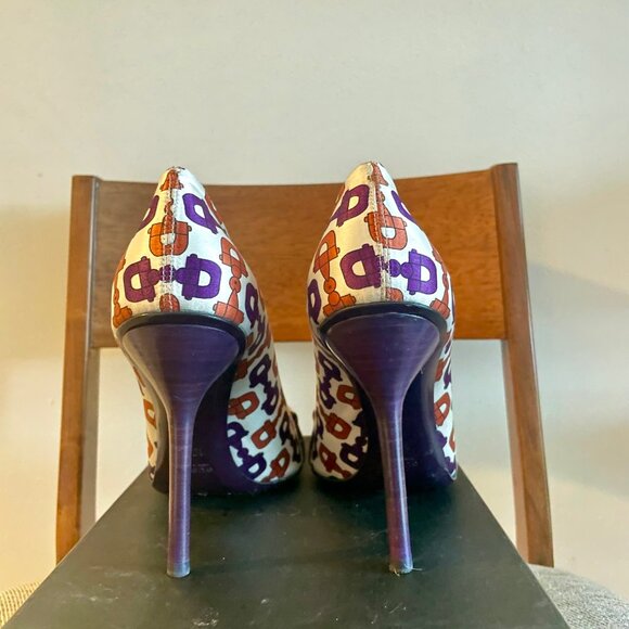 Gucci Silk horse bit print open toe stilettos with crystal bit size 10 - Picture 5 of 8